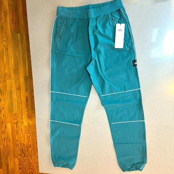 alo torrent track pants size L - Picture 1 of 3